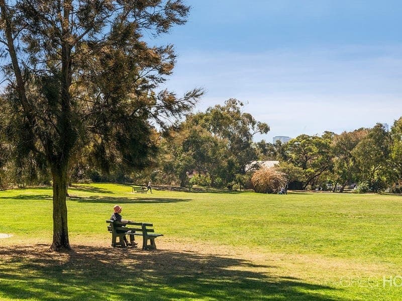 1 Little Graham Street, Albert Park, Albert Park - Image 1