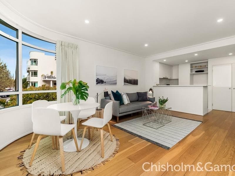 14/1 Graham Street, Port Melbourne, Port Melbourne - Thumbnail 2
