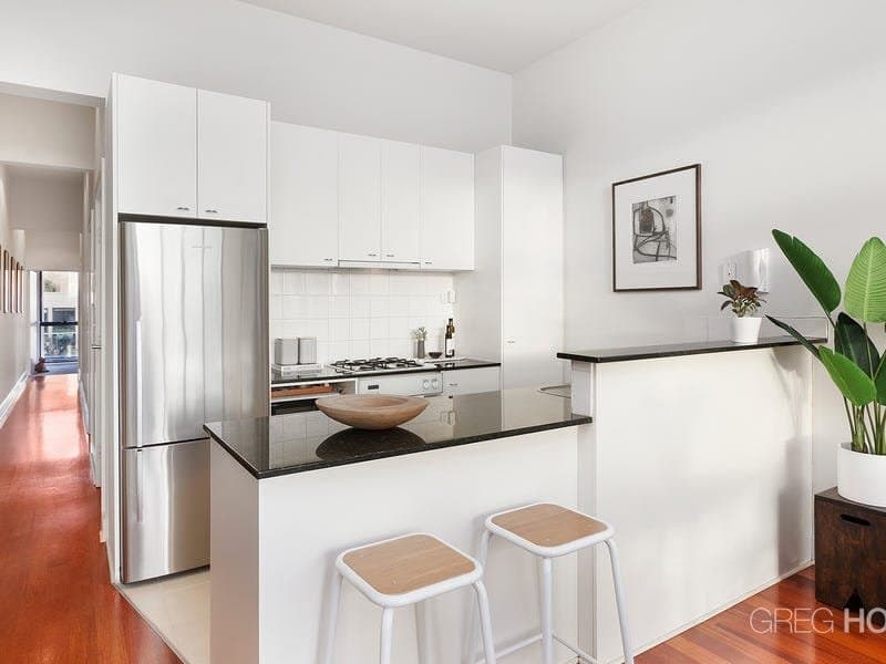8/15 Marine Parade, St Kilda, St Kilda - Thumbnail 4