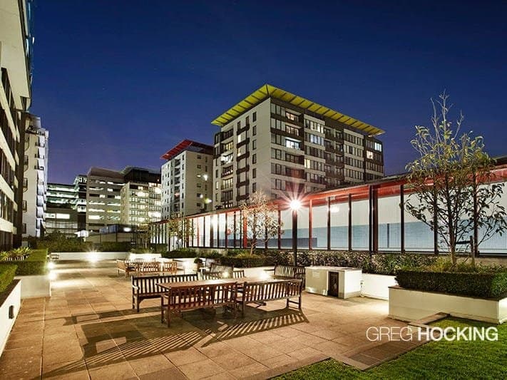 303/28 Bank Street, South Melbourne, South Melbourne - Image 1