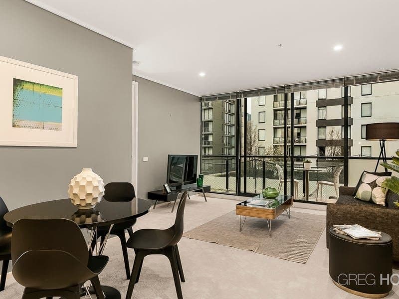 303/28 Bank Street, South Melbourne, South Melbourne - Thumbnail 2