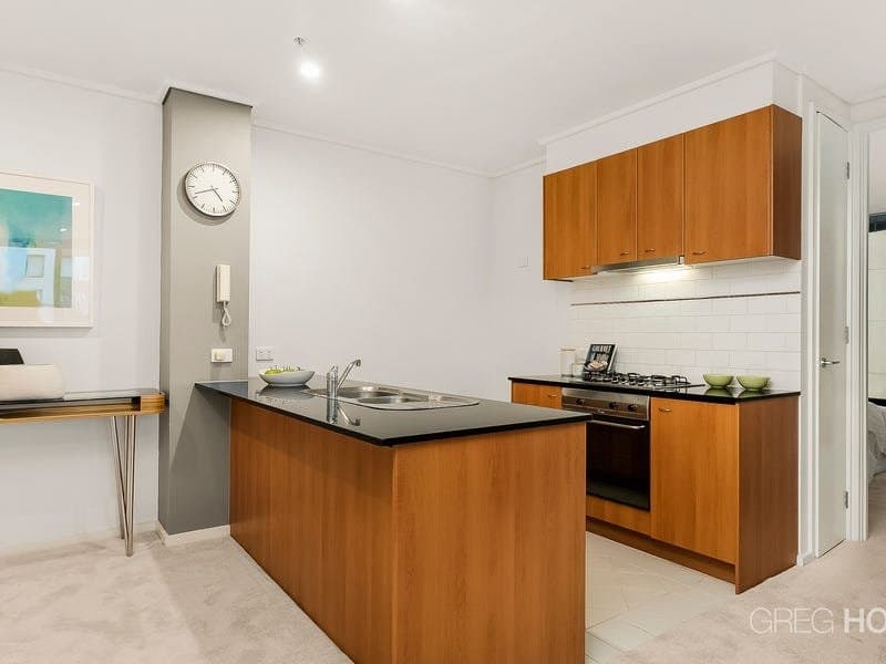 303/28 Bank Street, South Melbourne, South Melbourne - Thumbnail 4