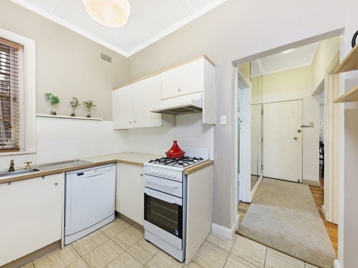 48/32 Queens Road, Melbourne, Melbourne - Thumbnail 4