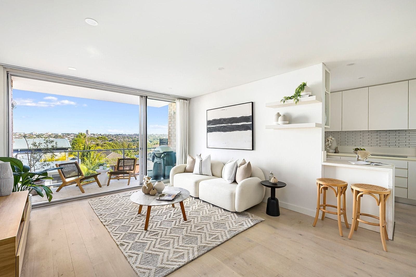 18/44 Crown Road, Queenscliff, Queenscliff - Thumbnail 2