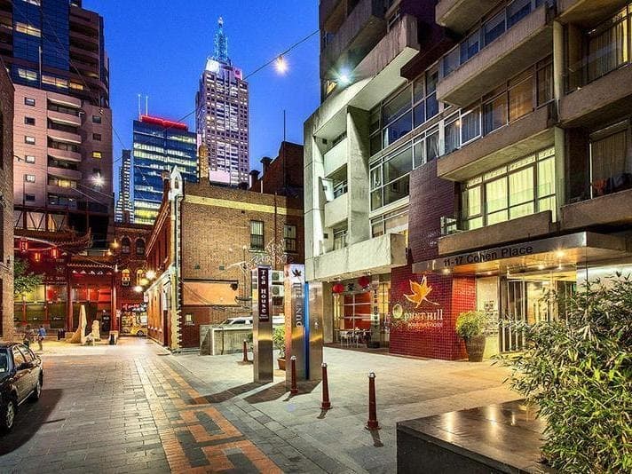 807/11-17 Cohen Pl, Melbourne - Image 1