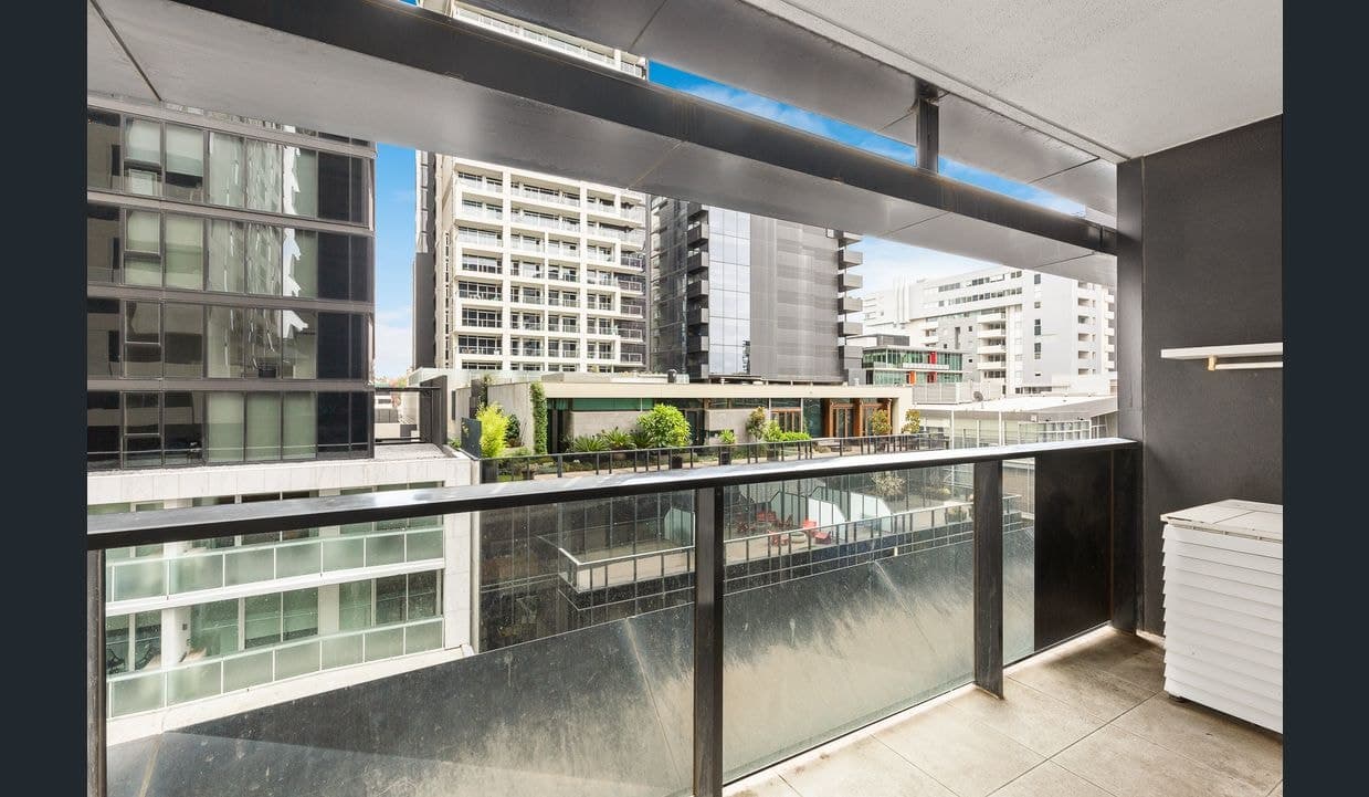609/12 Claremont St, South Yarra - Thumbnail 2