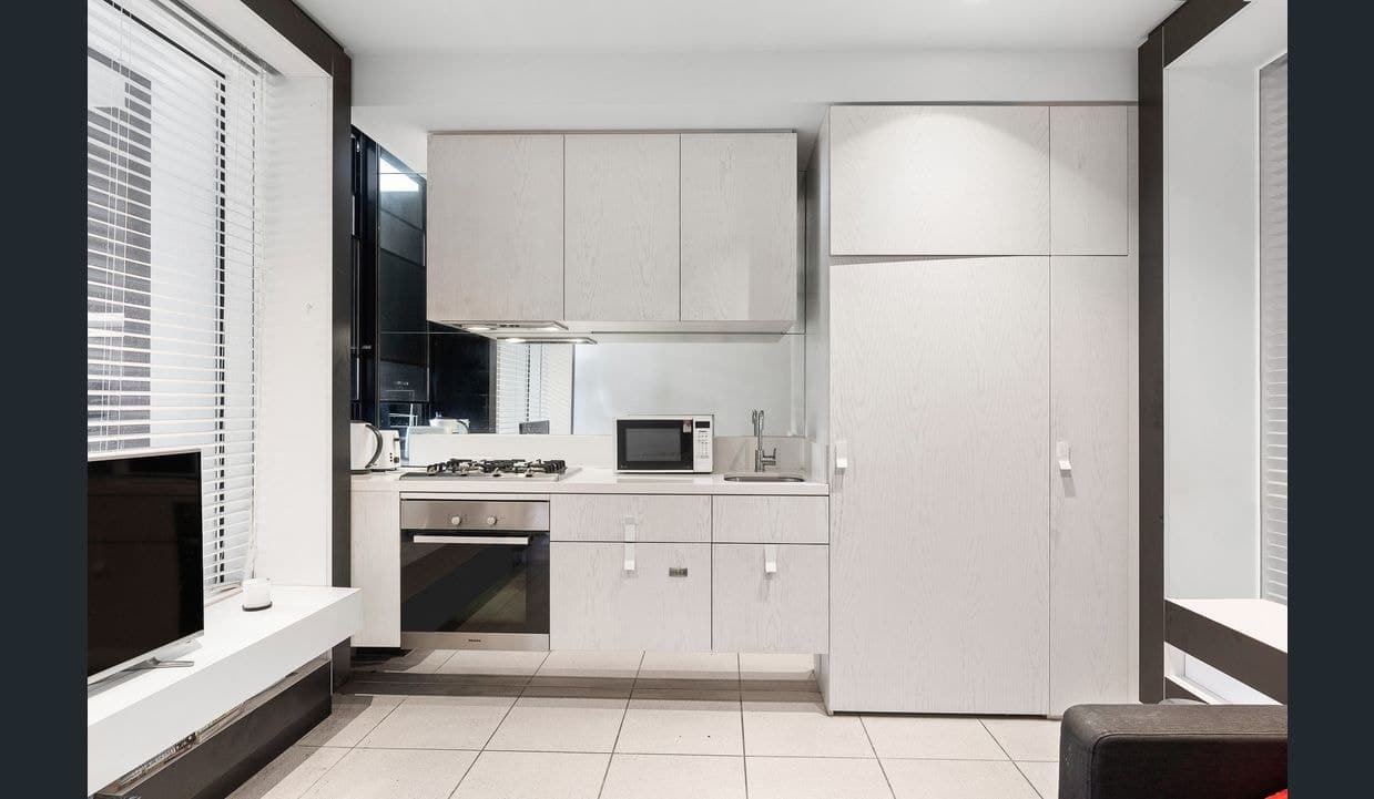 609/12 Claremont St, South Yarra - Thumbnail 3