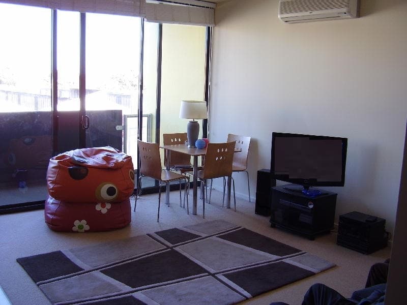 206/33 Wreckyn St, North Melbourne - Thumbnail 4