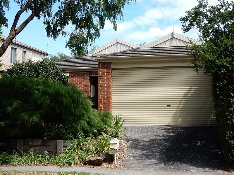 10 Ashcroft Grove, Blackburn South - Image 1