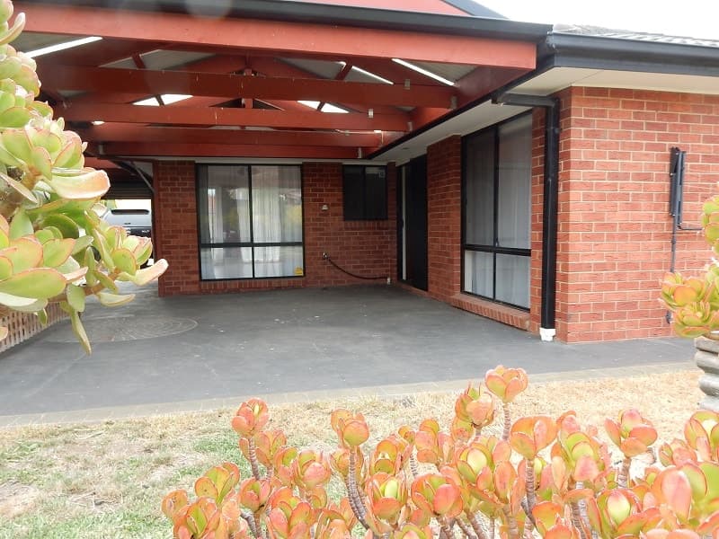 6 Athol Ave, Roxburgh Park - Image 1