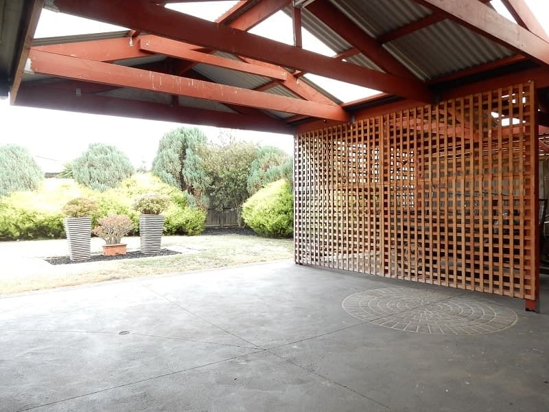 6 Athol Ave, Roxburgh Park - Thumbnail 2