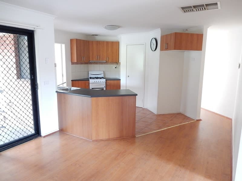 6 Athol Ave, Roxburgh Park - Thumbnail 5