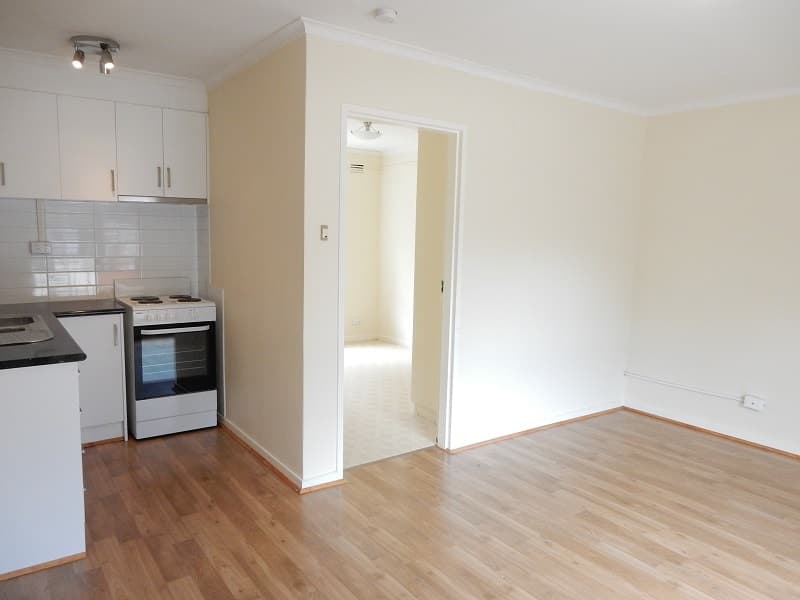 10/1 Hatfield Ct, West Footscray - Image 1