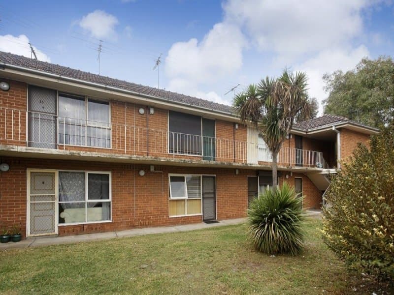 21/1 Hatfield Ct, Footscray - Image 1