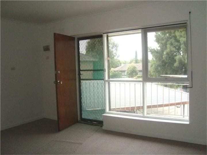 21/1 Hatfield Ct, Footscray - Thumbnail 4