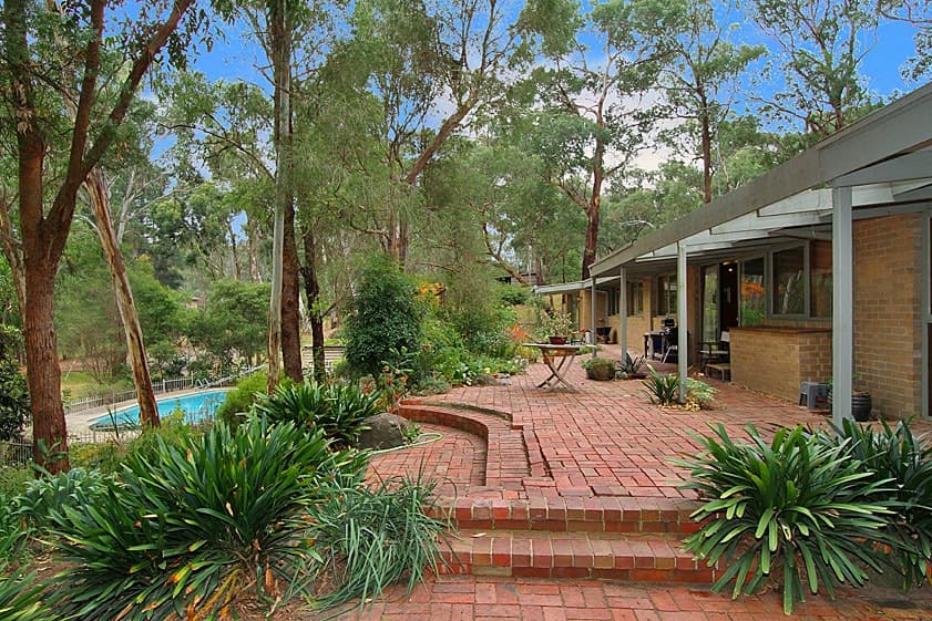 3 Yarra Braes Road, Eltham - Thumbnail 2