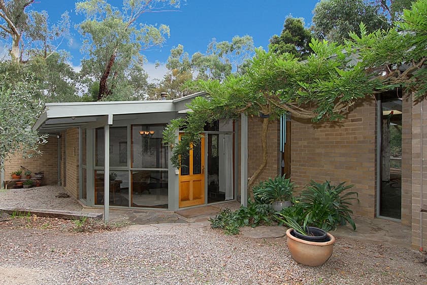 3 Yarra Braes Road, Eltham - Thumbnail 3