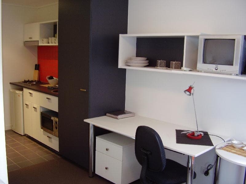 809/127-133 Leicester Street, Carlton - Thumbnail 4