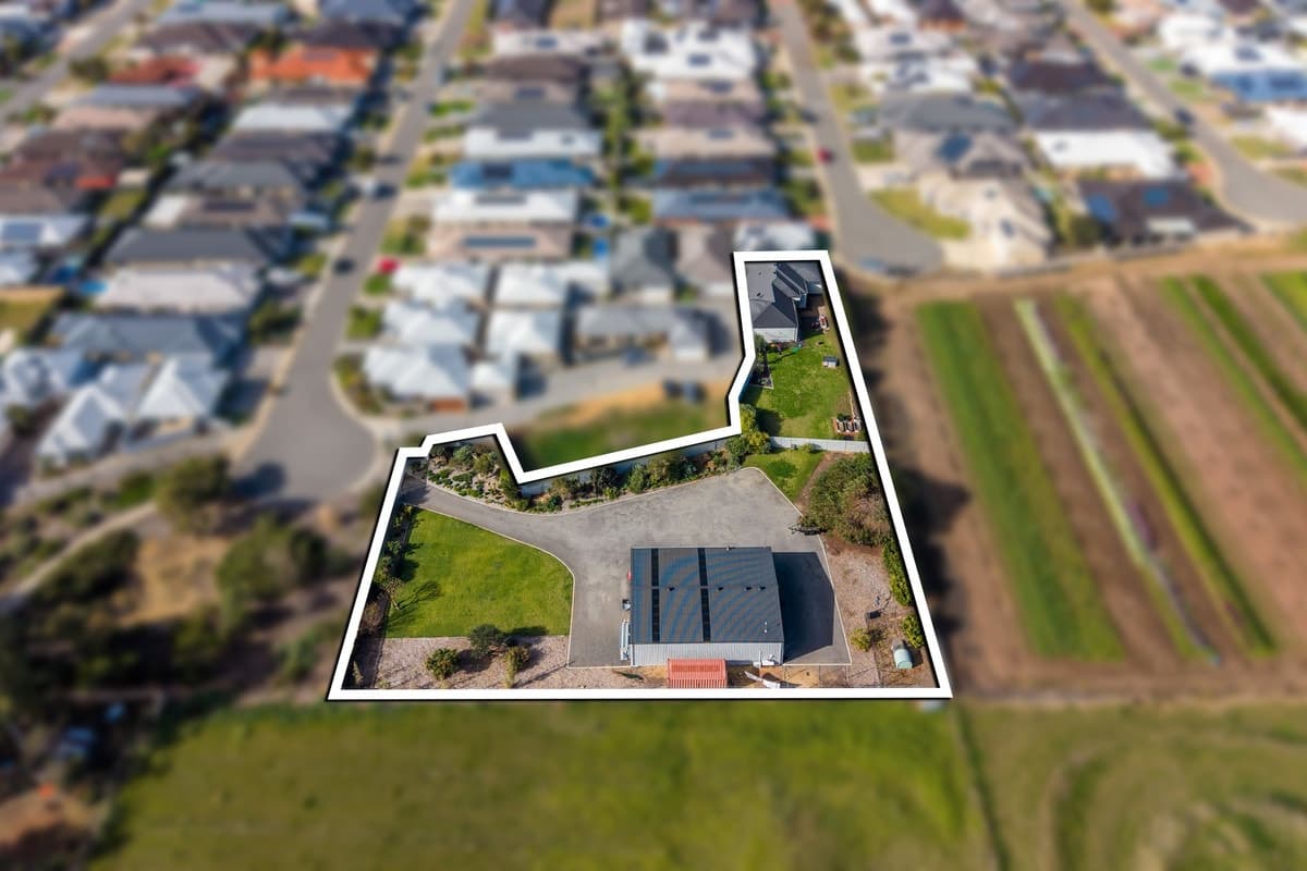 20 Fiore Court, Lake Coogee WA 6166, Lake Coogee - Image 1