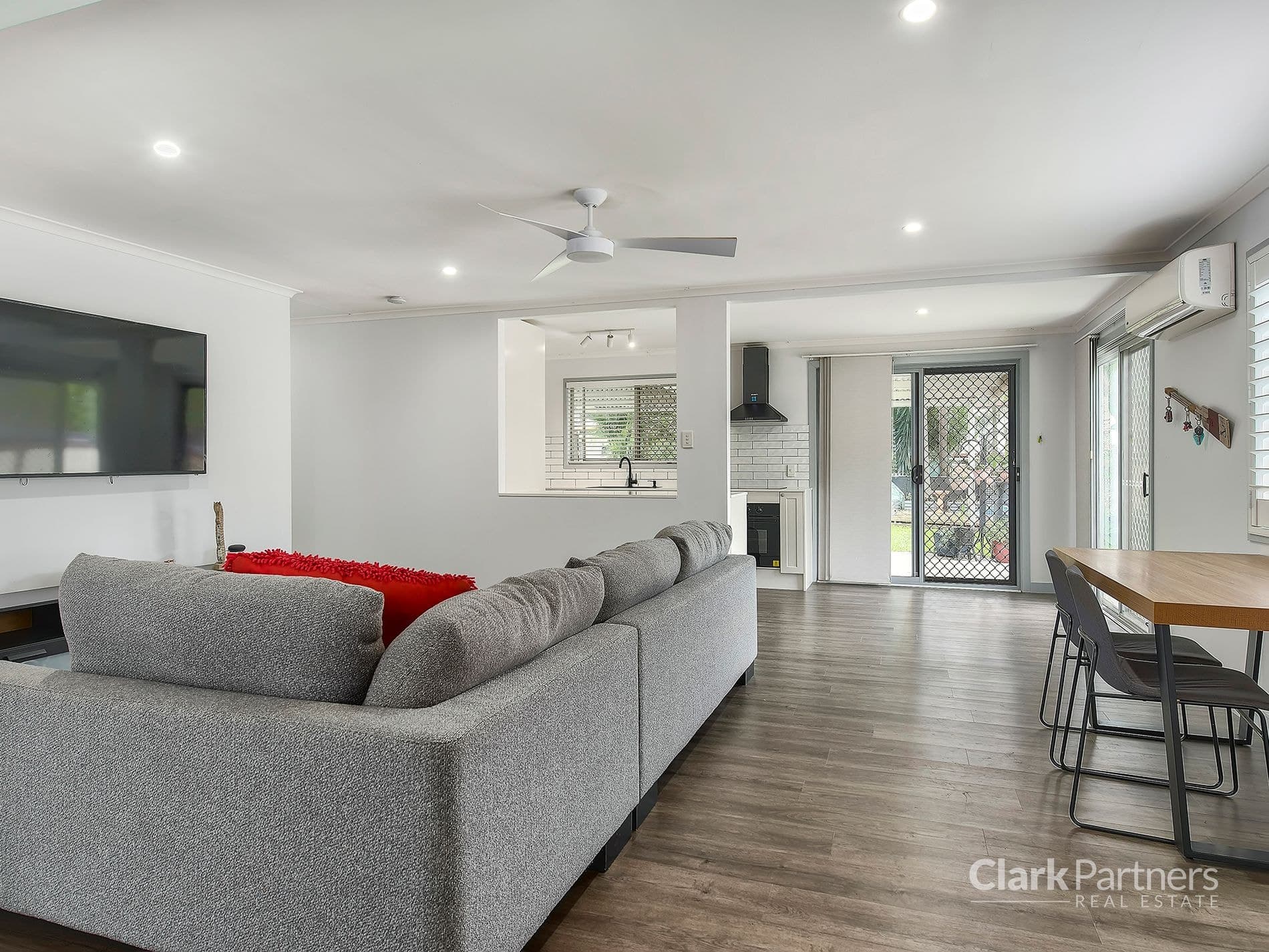 292 Stanley Street, Strathpine, QLD, Strathpine - Thumbnail 5