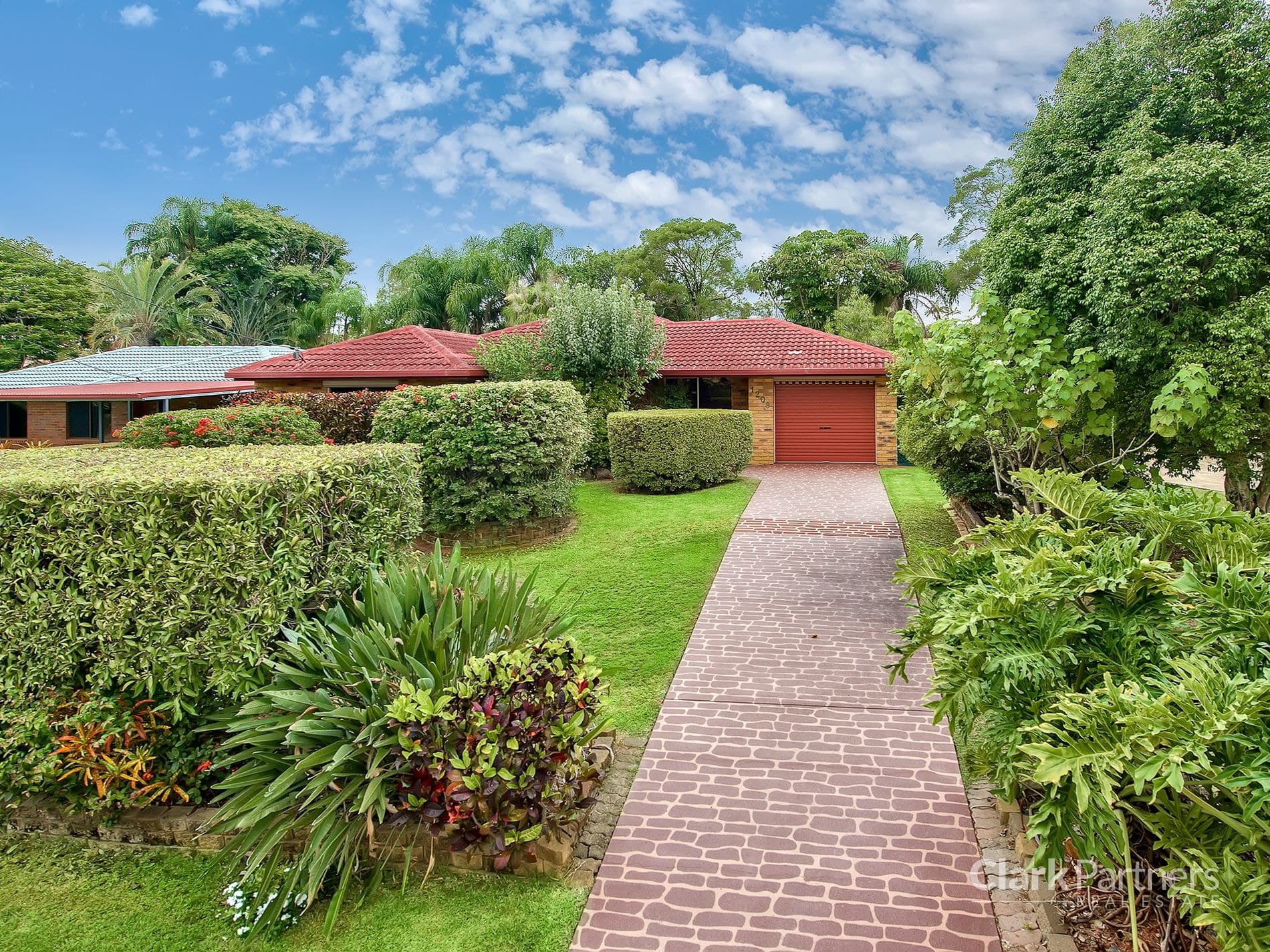1208 Old North Crescent, Strathpine, QLD, Strathpine - Image 1