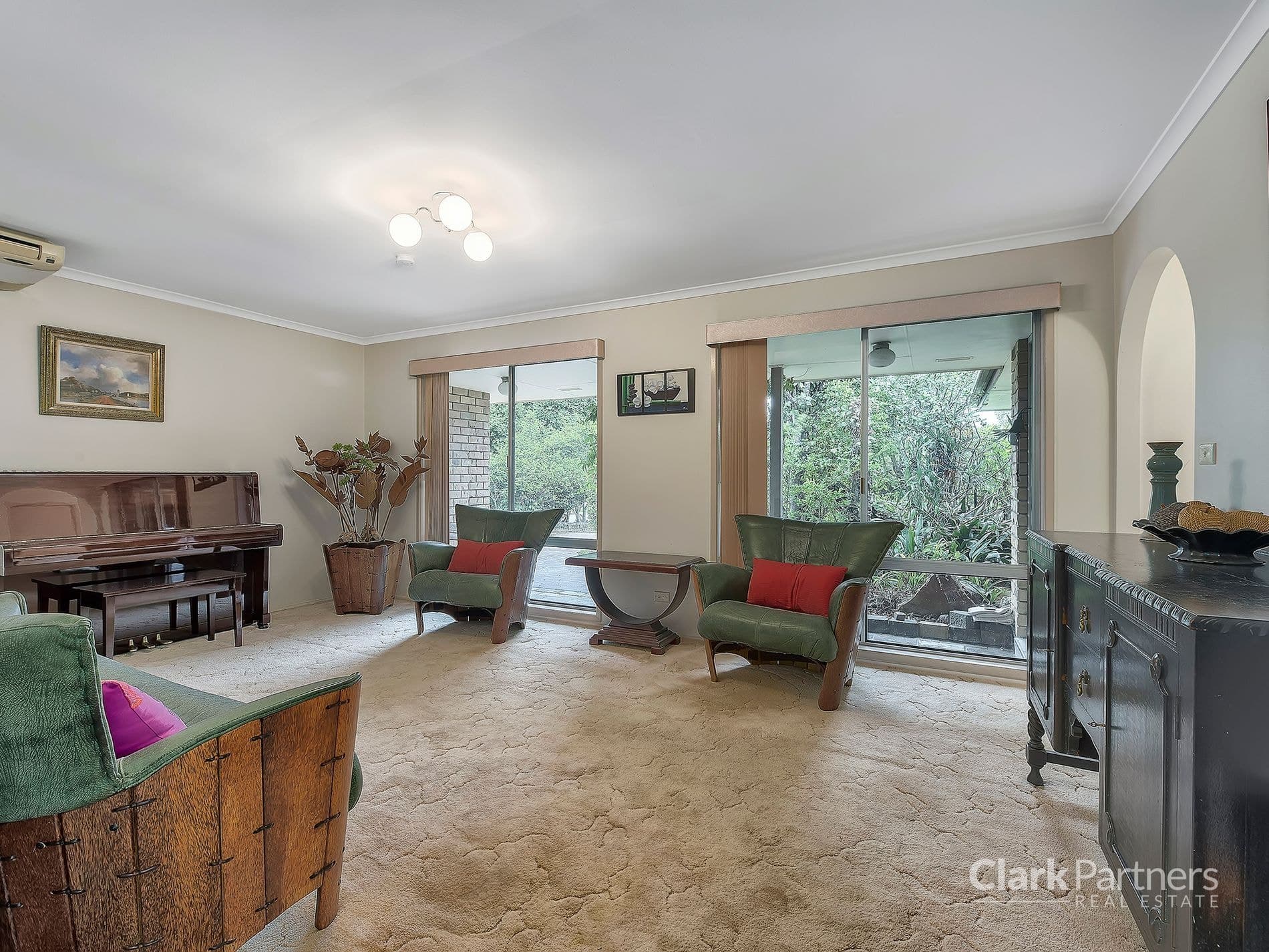1208 Old North Crescent, Strathpine, QLD, Strathpine - Thumbnail 4