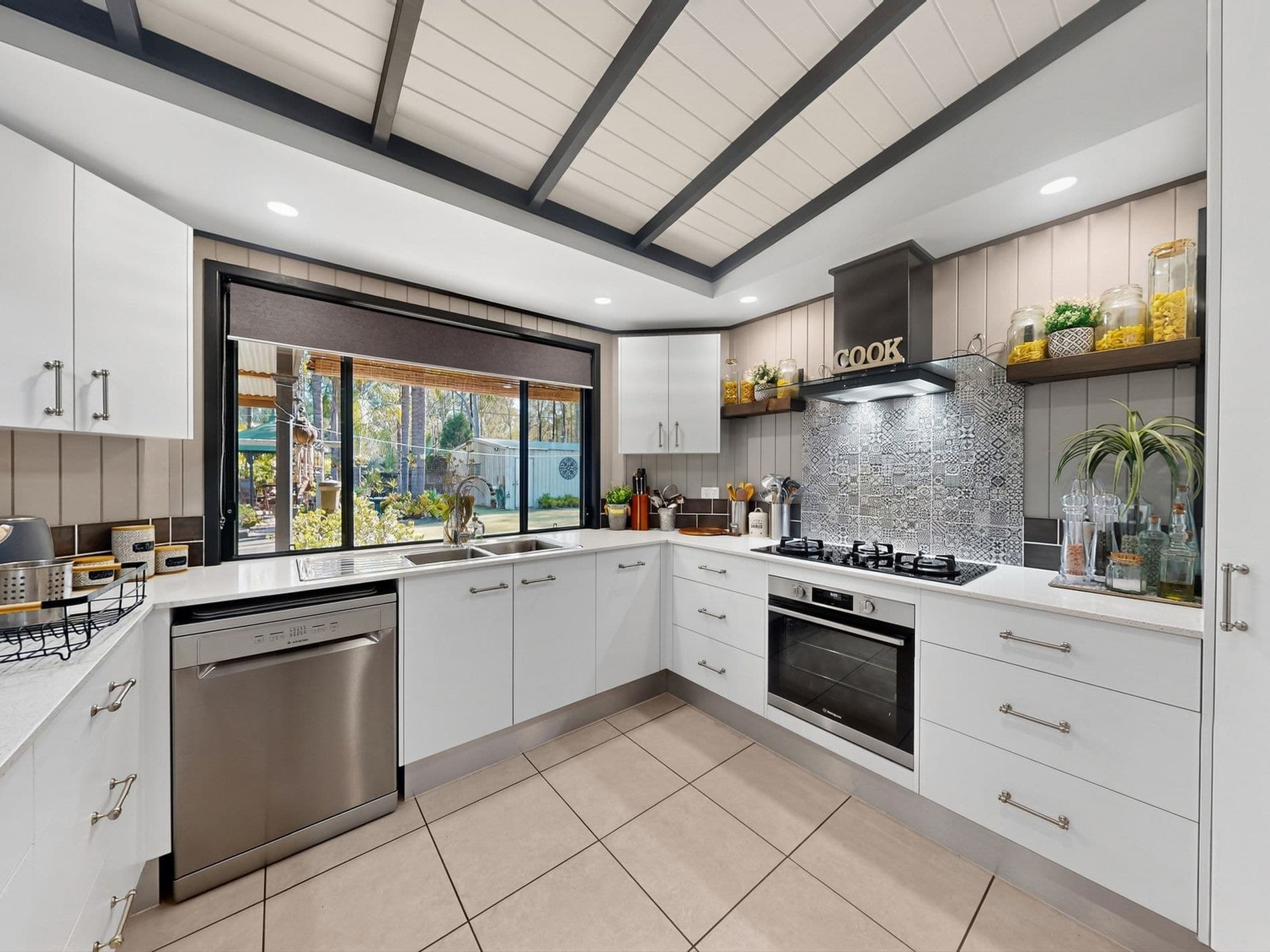 884 Teviot Road, South Maclean, QLD, South Maclean - Thumbnail 6