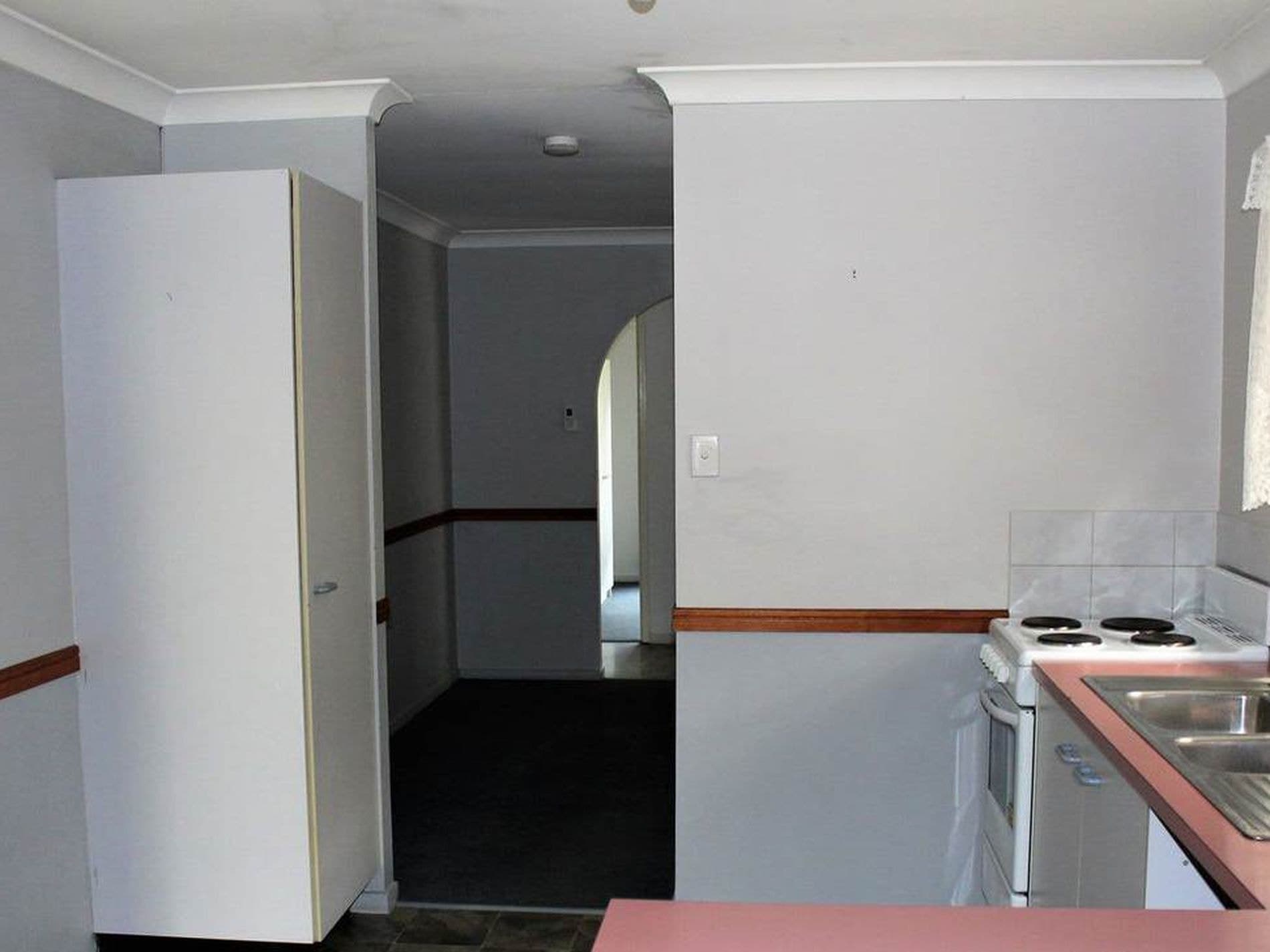 16 Ryan Street, Loganlea, QLD, Loganlea - Thumbnail 4