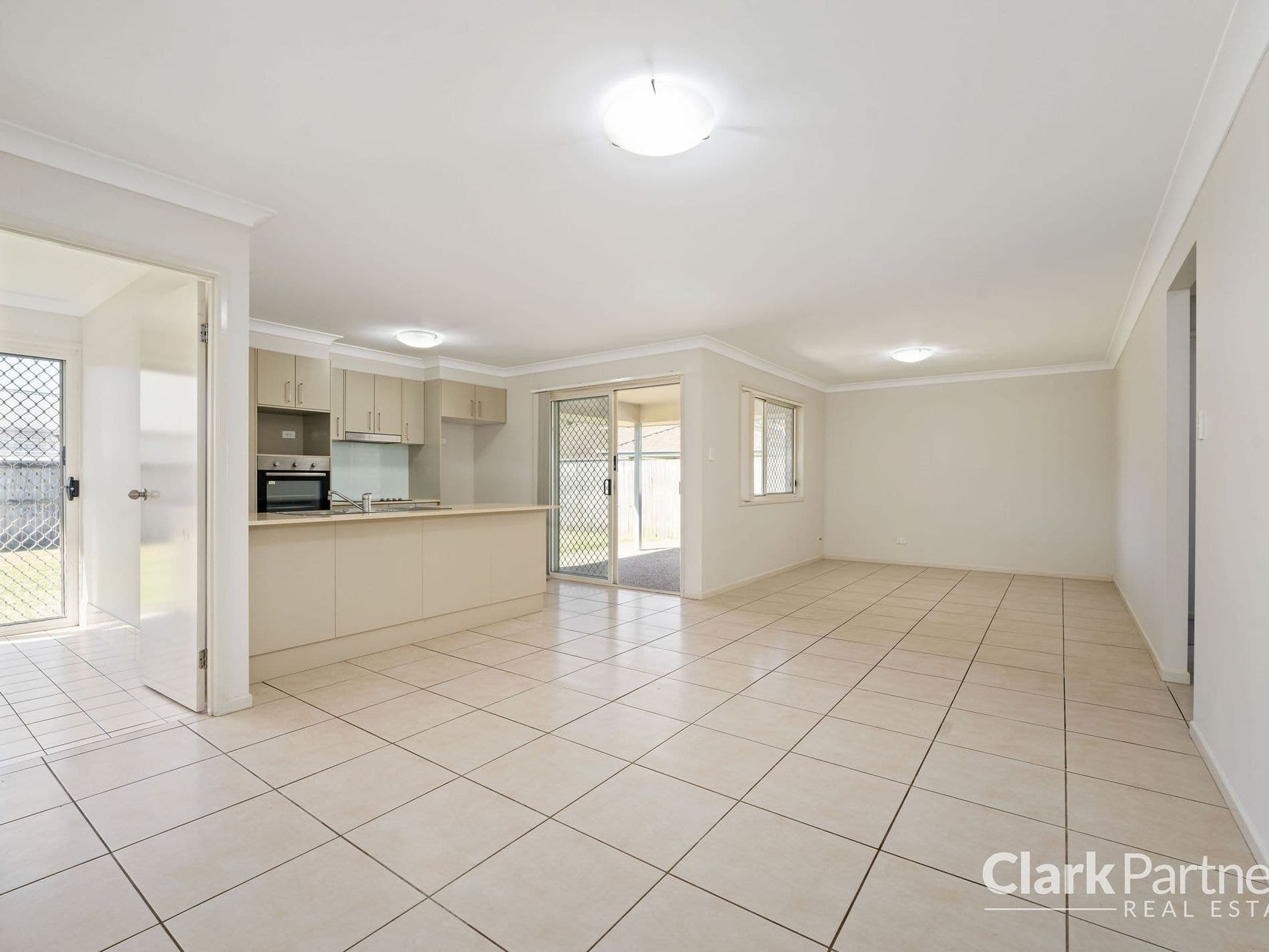 6 Glasshouse Street, Caboolture, QLD, Caboolture - Thumbnail 3