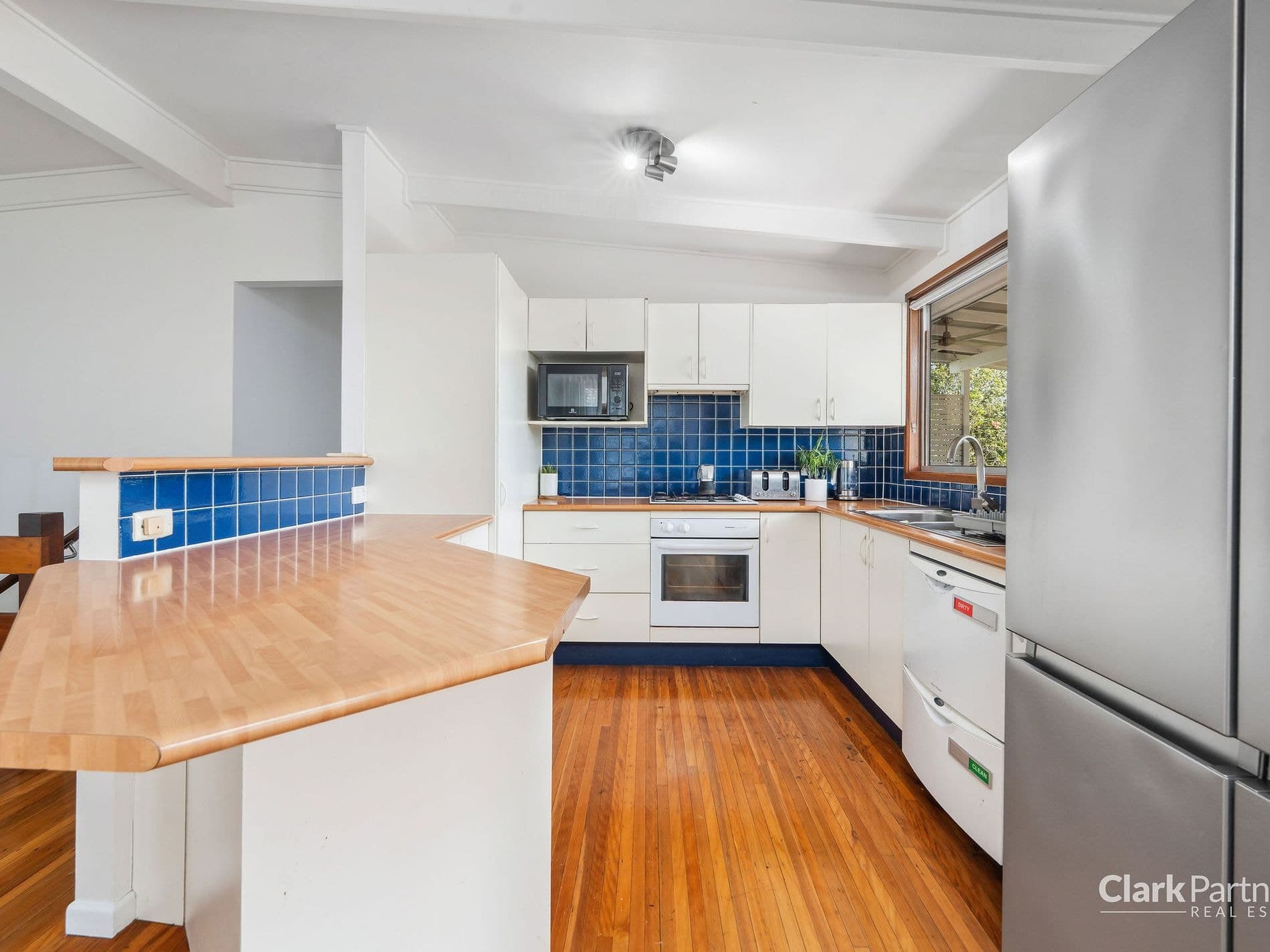 9 Windrest Street, Strathpine, QLD, Strathpine - Thumbnail 4