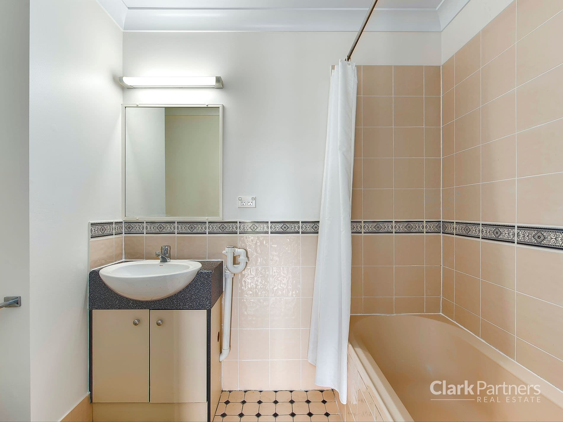 B9 / 151 Beatrice Terrace, Ascot, QLD, Ascot - Thumbnail 3