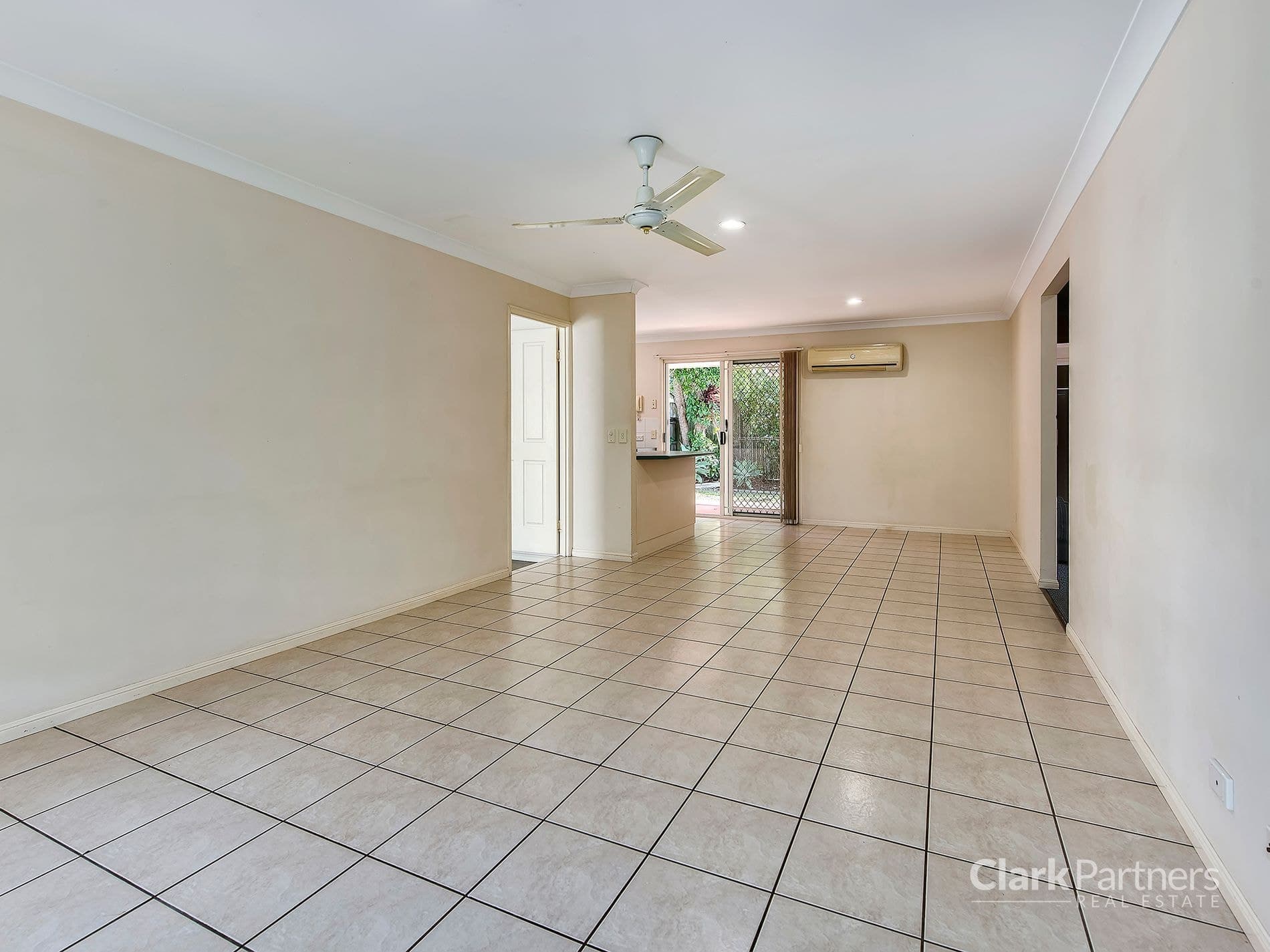 22 / 8 Gemview Street, Calamvale, QLD, Calamvale - Thumbnail 2
