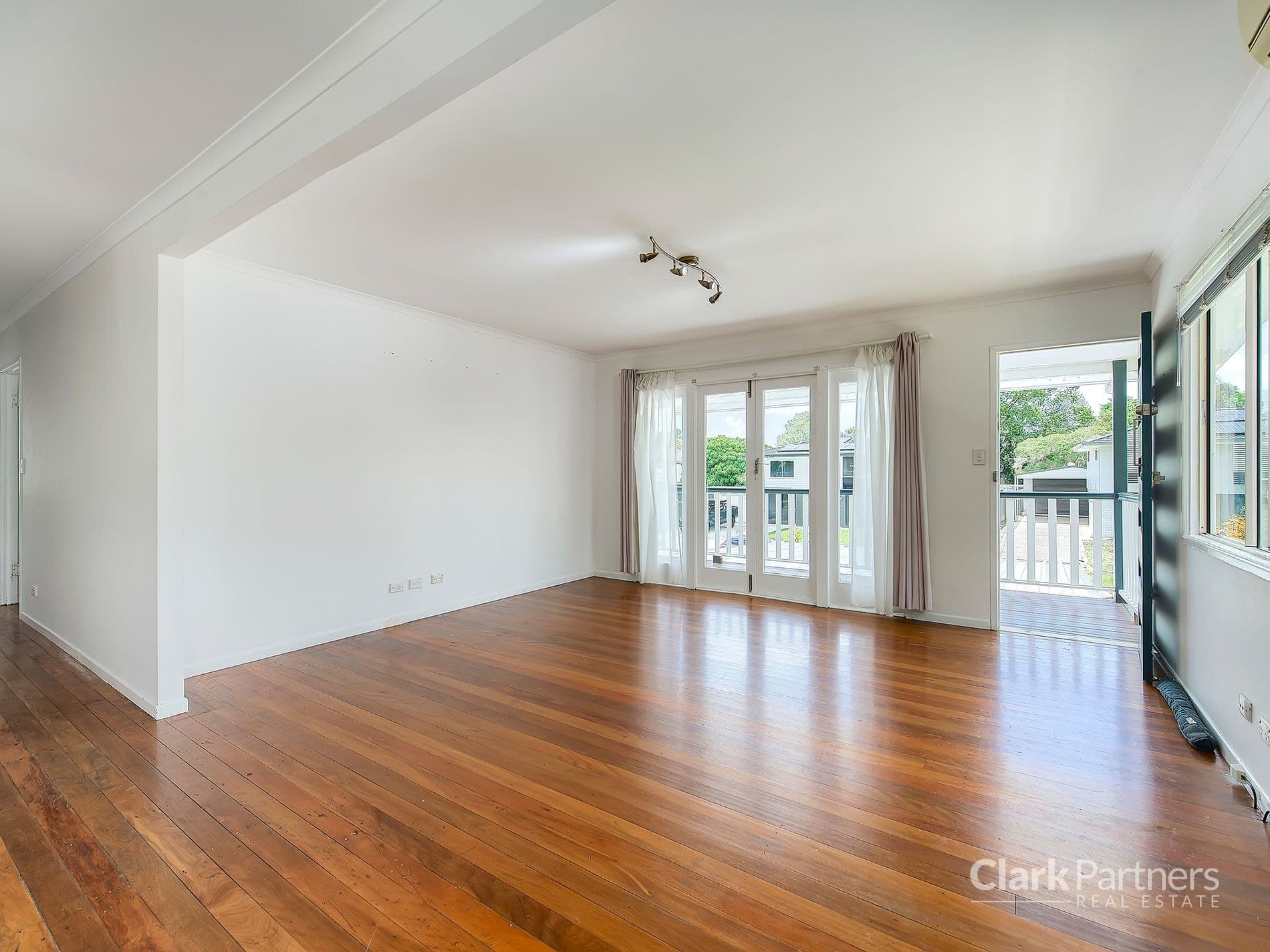 10 Dobson Drive, Strathpine, QLD, Strathpine - Thumbnail 3