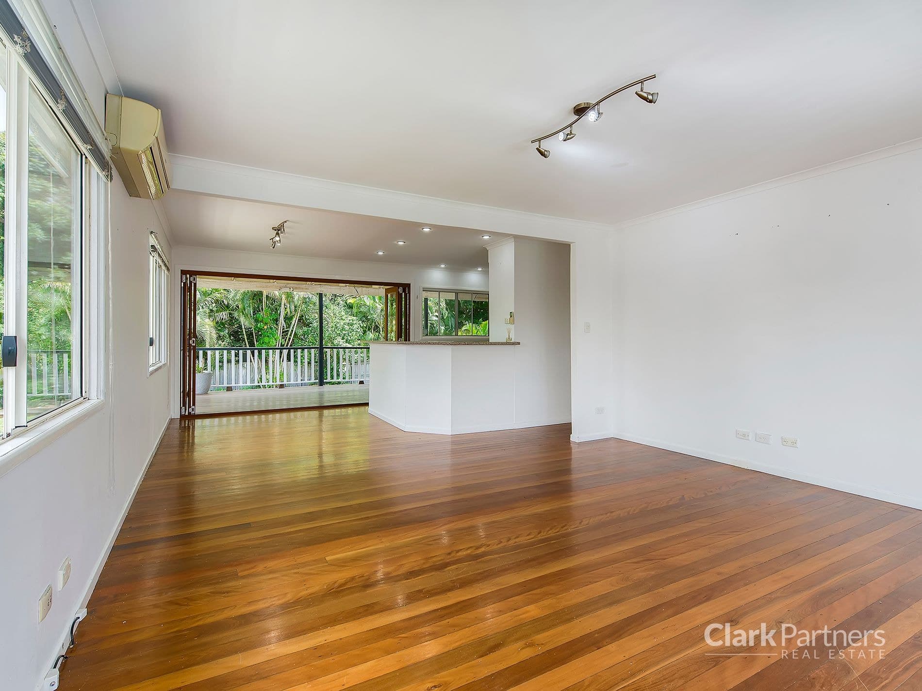 10 Dobson Drive, Strathpine, QLD, Strathpine - Thumbnail 4