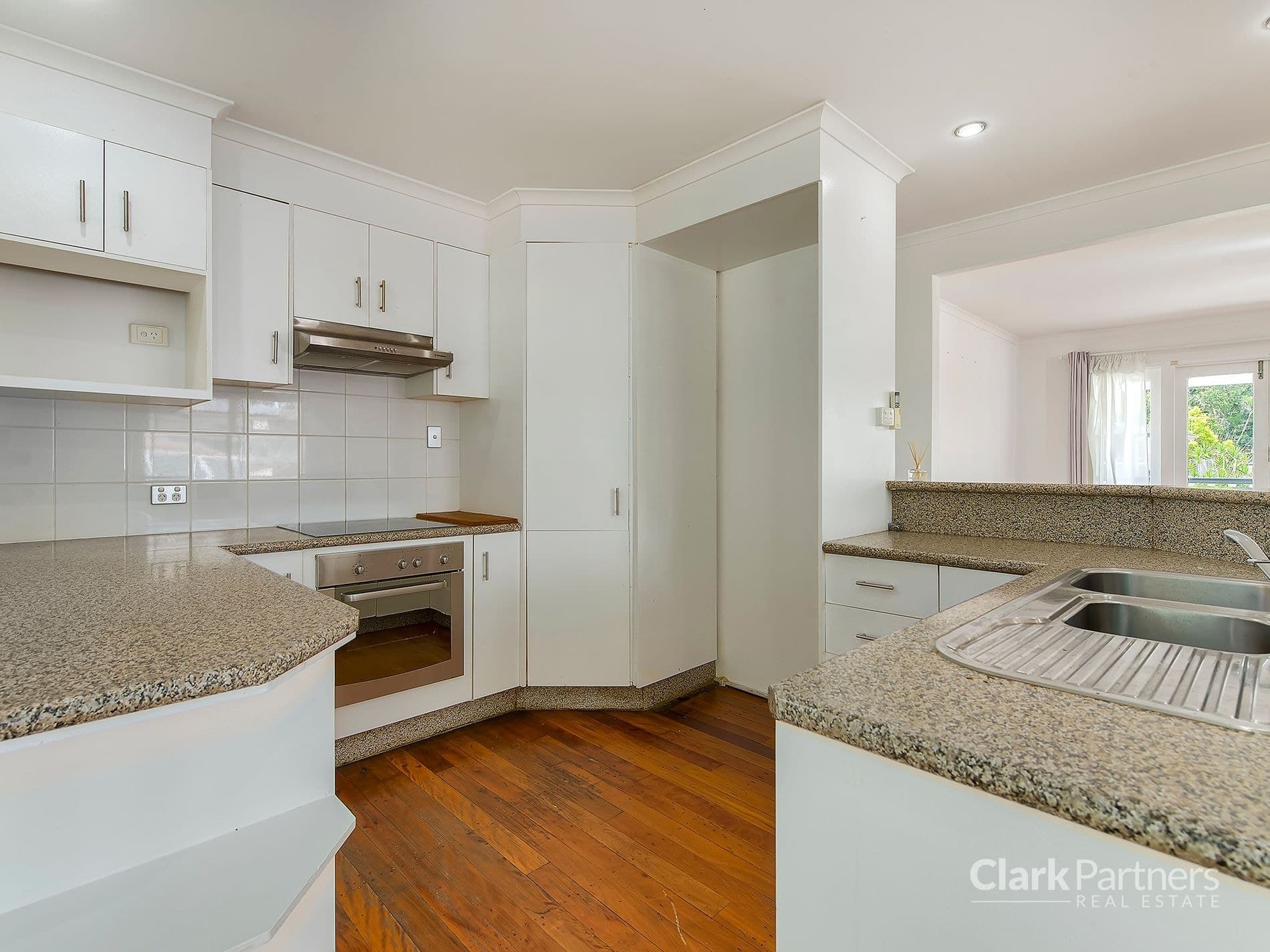10 Dobson Drive, Strathpine, QLD, Strathpine - Thumbnail 5