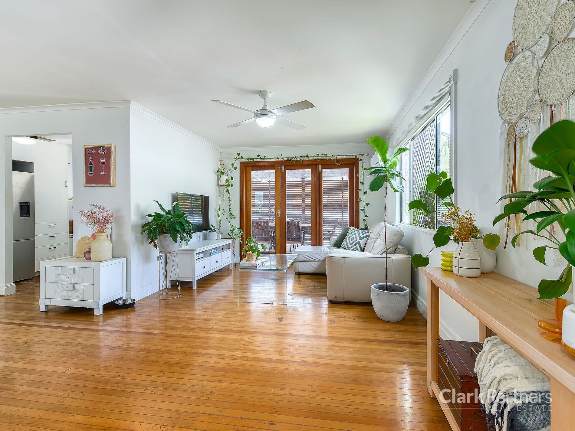 29 Stirling Street, Strathpine, QLD, Strathpine - Thumbnail 2