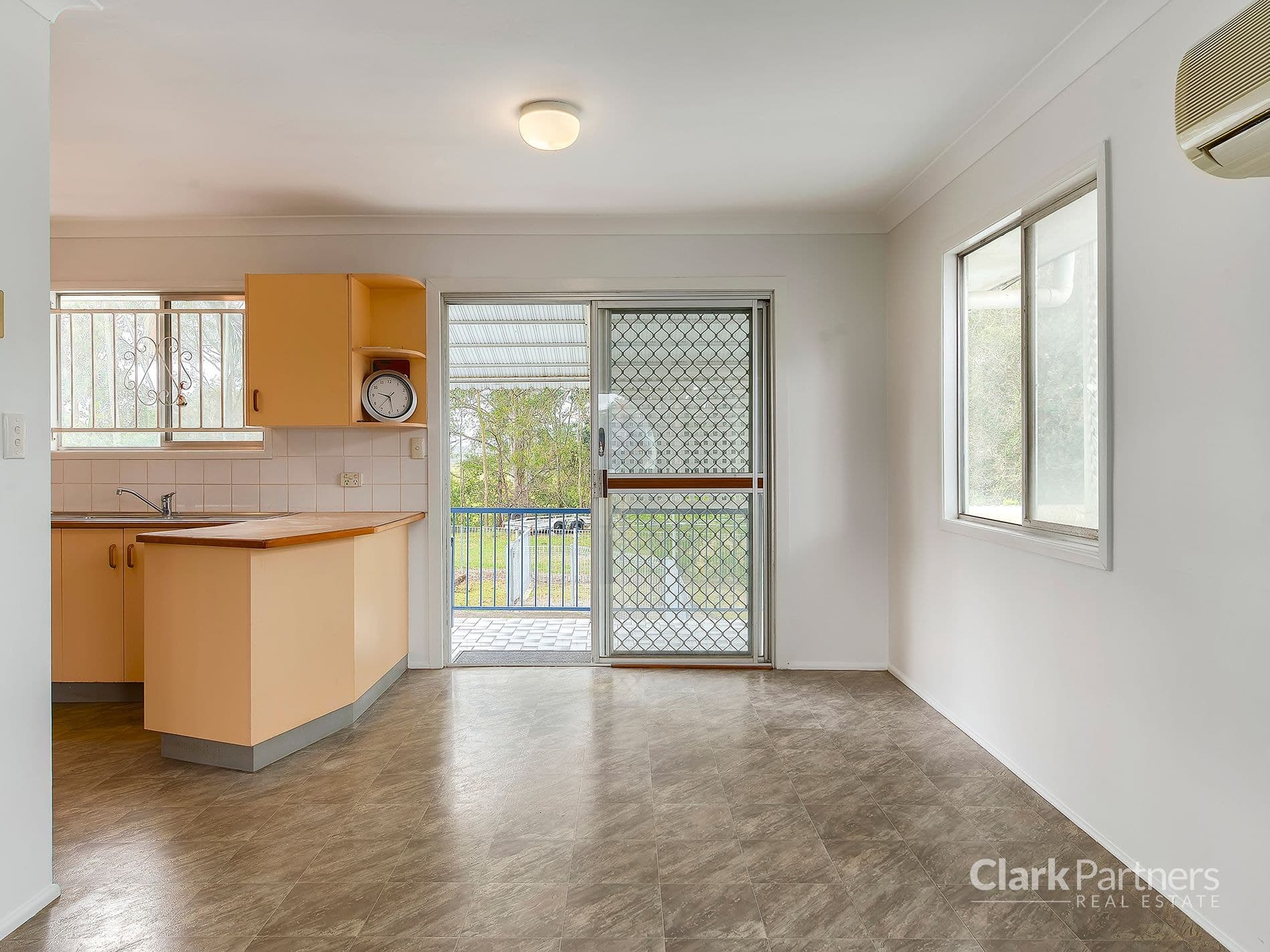 22 Dobson Drive, Strathpine, QLD, Strathpine - Thumbnail 4