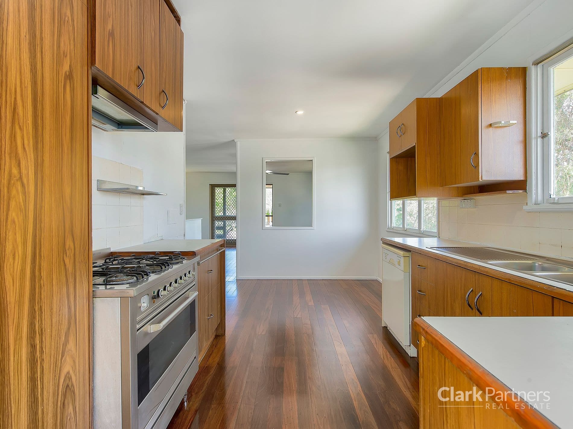 6 Lang Street, Strathpine, QLD, Strathpine - Thumbnail 5