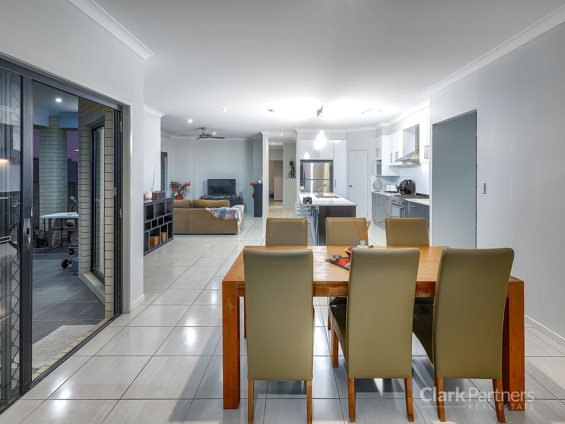 10 Allchin Court, Warner, QLD, Warner - Thumbnail 4