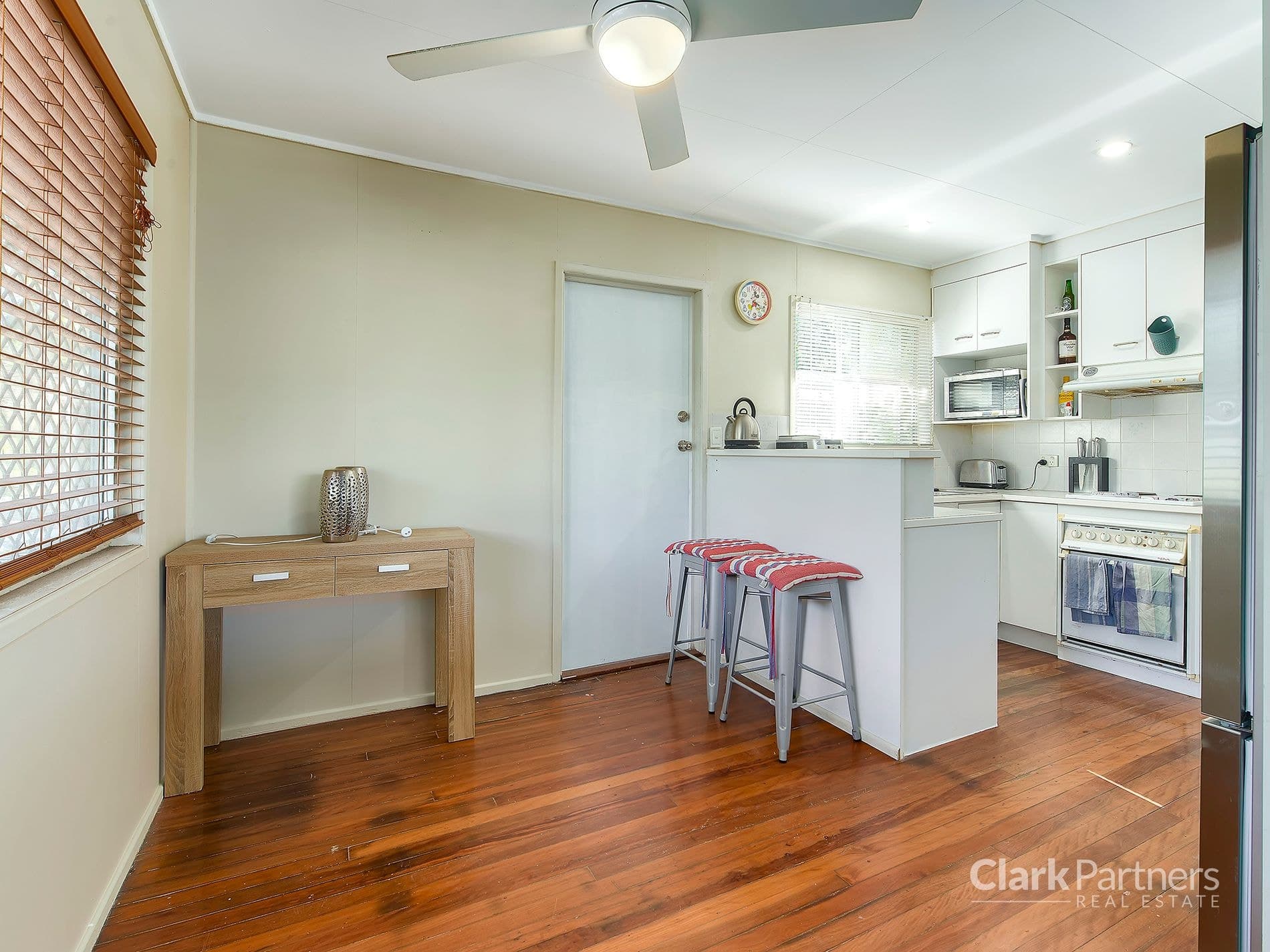 16 Valiant Crescent, Strathpine, QLD, Strathpine - Thumbnail 5