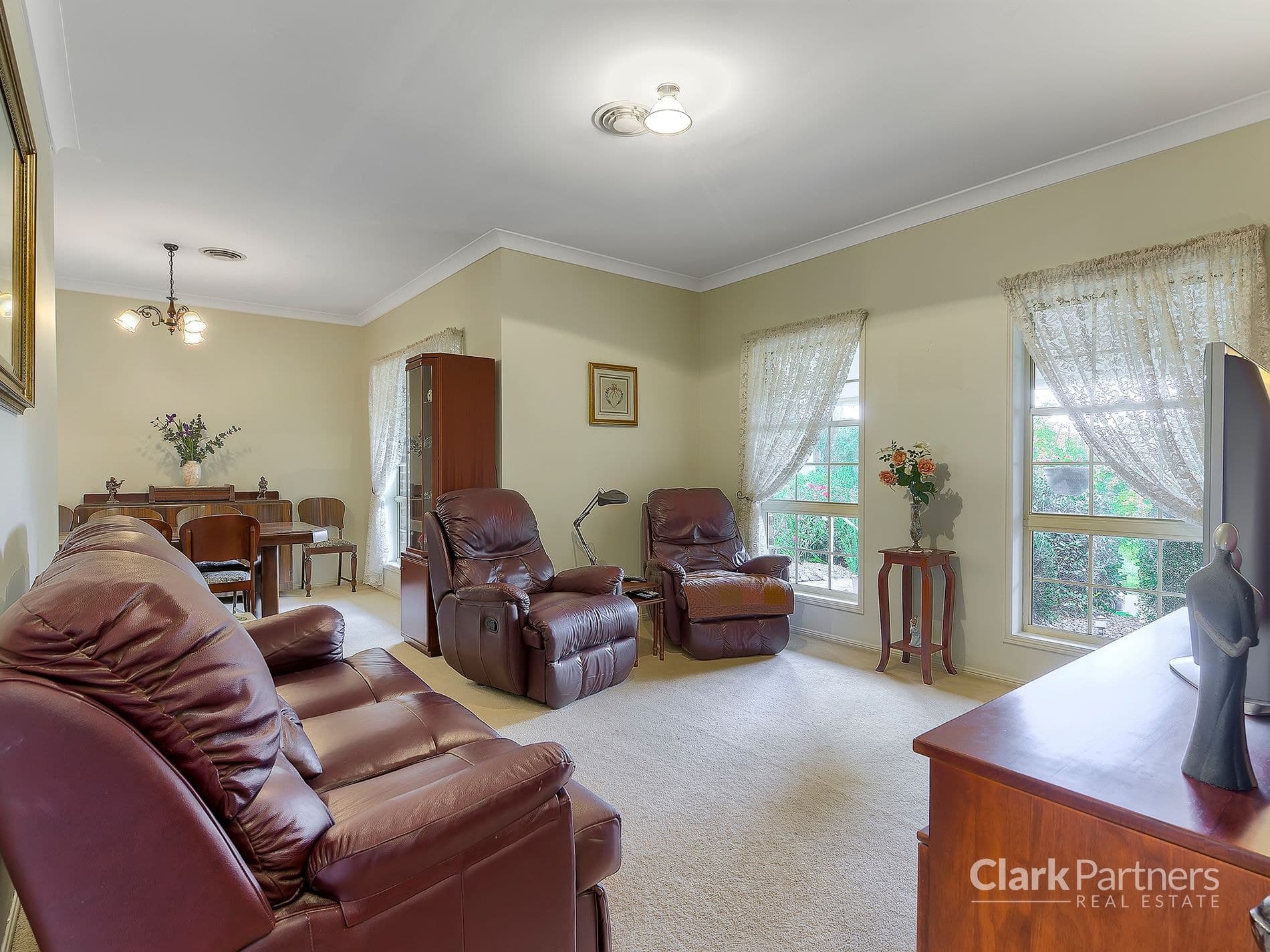 22 Sunblest Court, Eatons Hill, QLD, Eatons Hill - Thumbnail 2