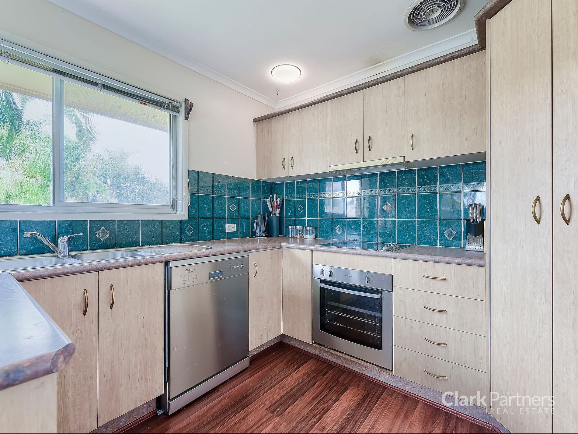 13 Centre Street, Strathpine, QLD, Strathpine - Thumbnail 7