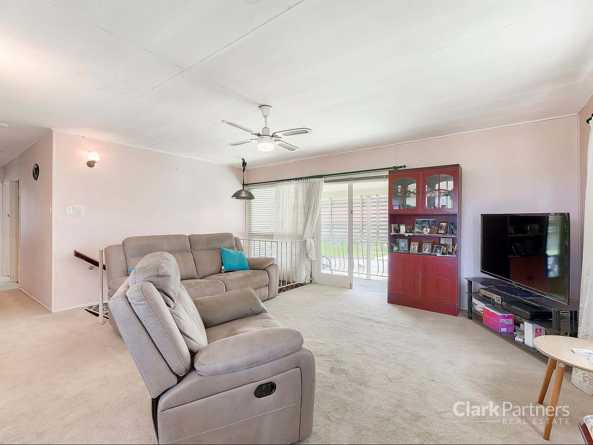 24 Centre Street, Strathpine, QLD, Strathpine - Thumbnail 3