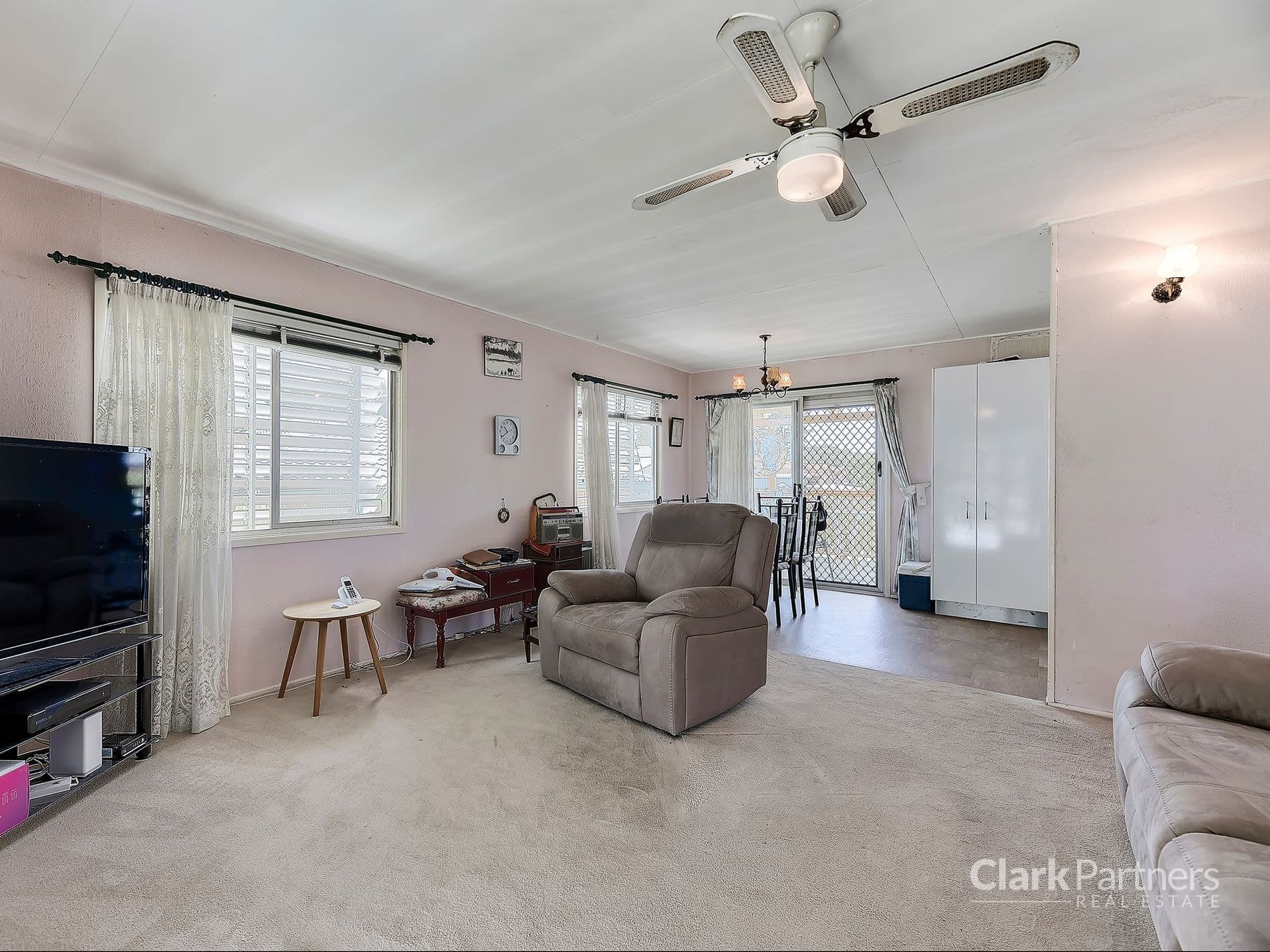 24 Centre Street, Strathpine, QLD, Strathpine - Thumbnail 4