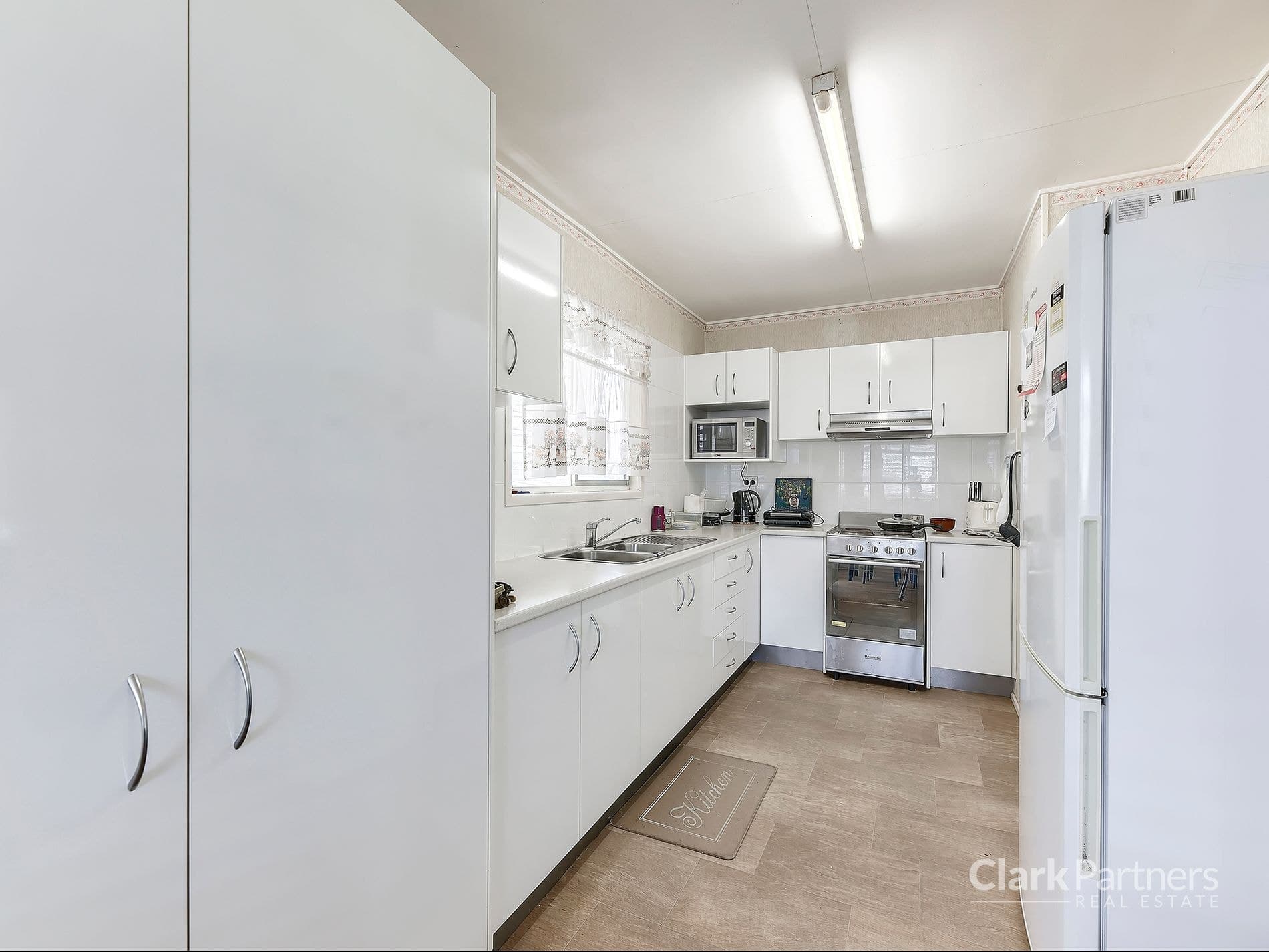24 Centre Street, Strathpine, QLD, Strathpine - Thumbnail 6