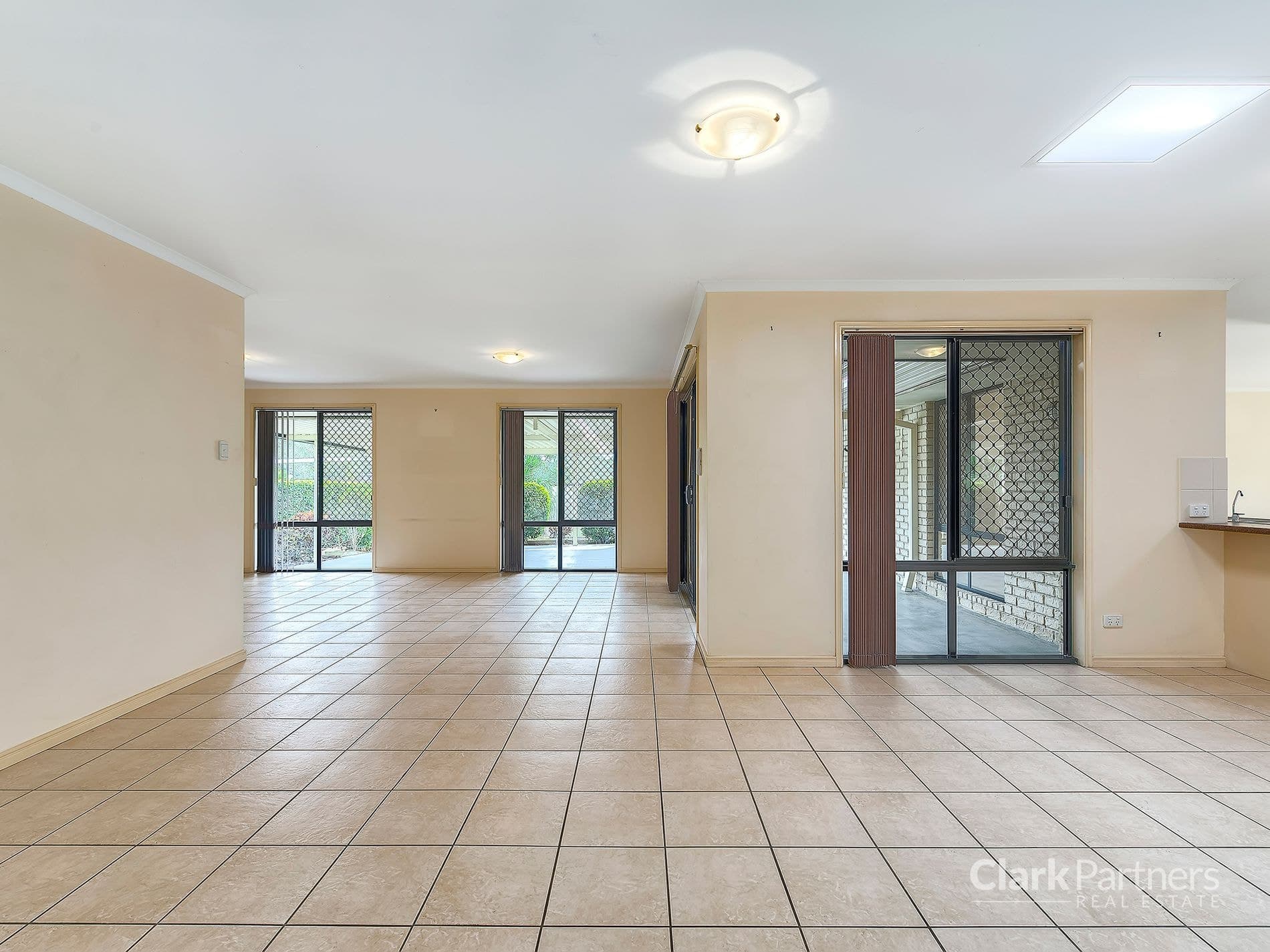 37 Hayward Avenue, Cashmere, QLD, Cashmere - Thumbnail 6