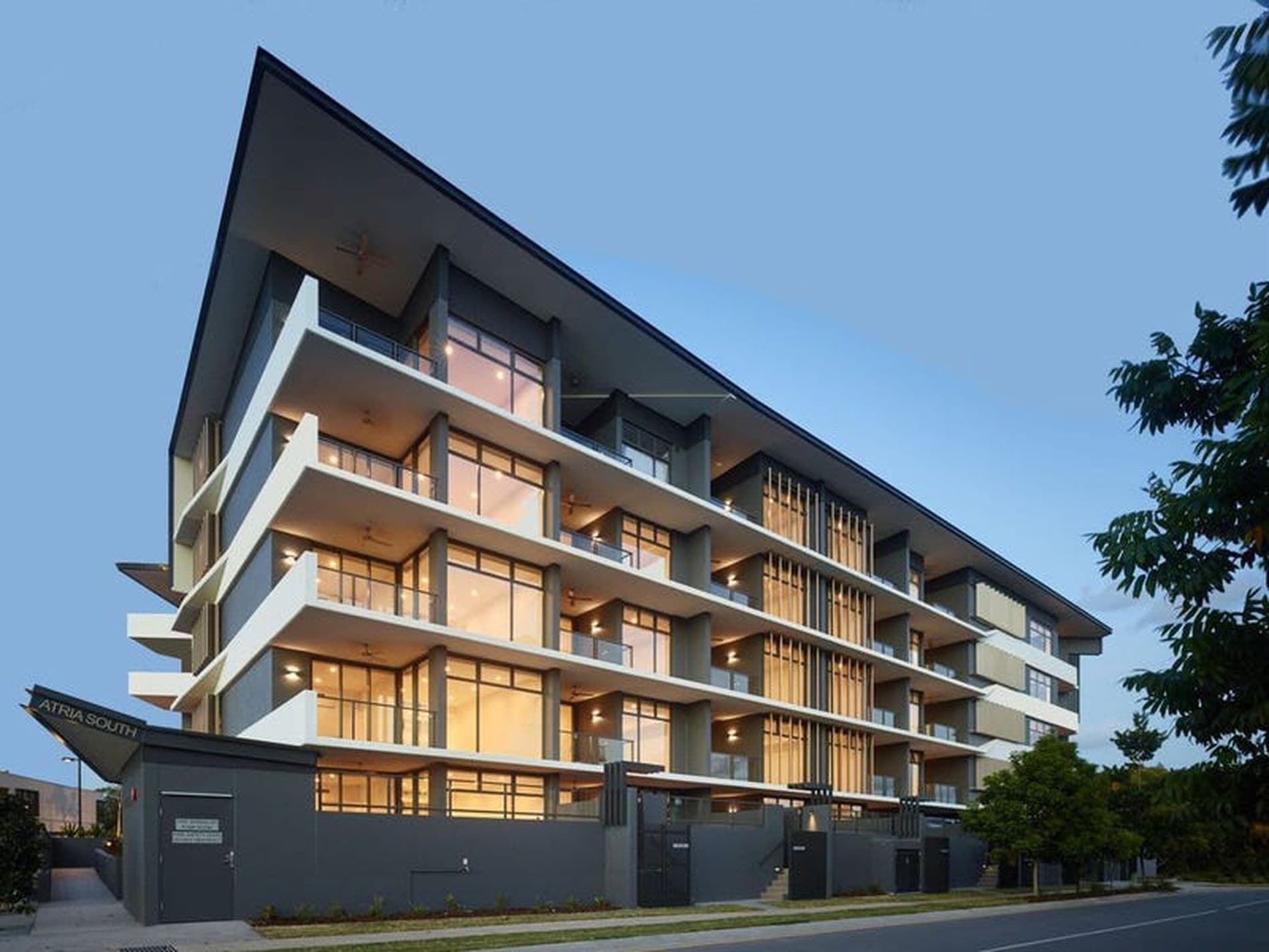 4513 / 18 Parkside Circuit, Hamilton, QLD, Hamilton - Image 1
