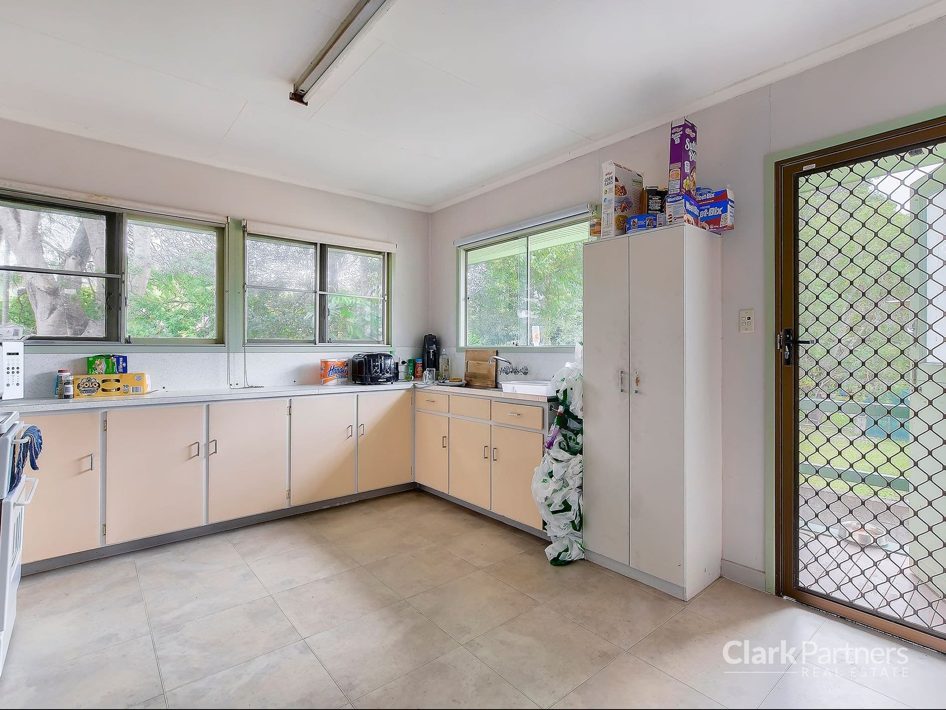 68 Stanley Street, Strathpine, QLD, Strathpine - Thumbnail 4