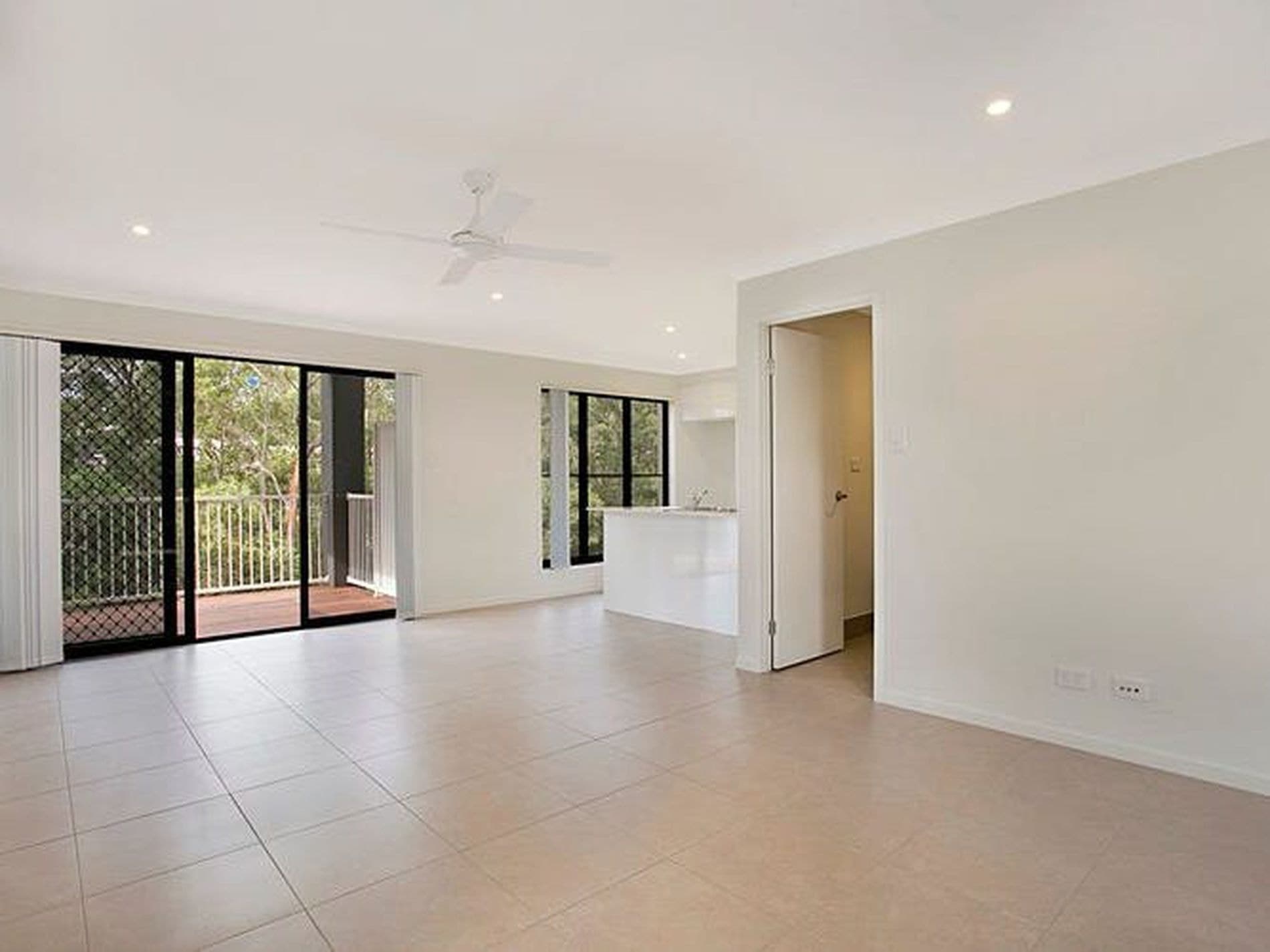 19 / 8 Carnarvon Avenue, Springfield Lakes, QLD, Springfield Lakes - Thumbnail 2