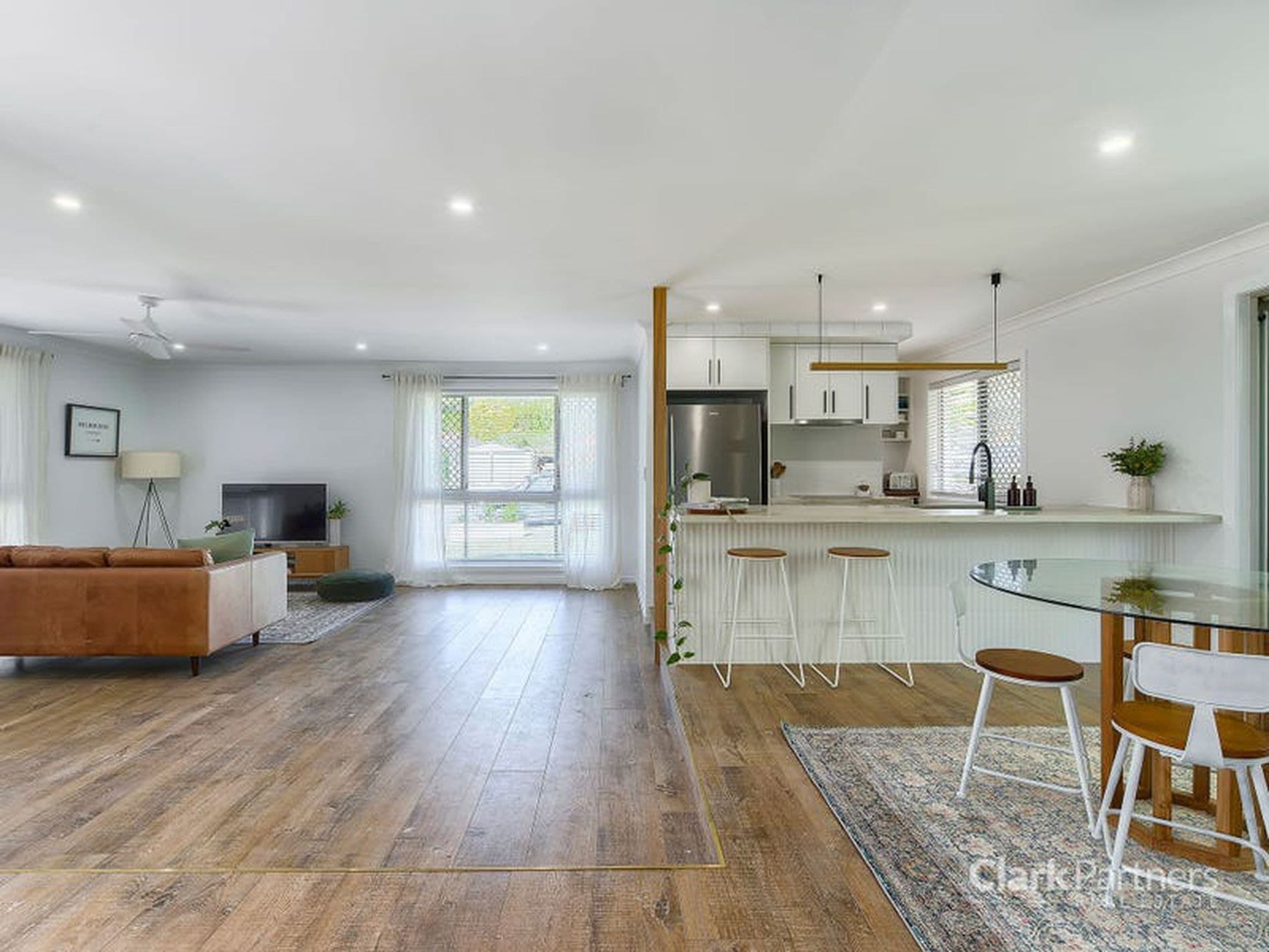 24 Albany Forest Drive, Albany Creek, QLD, Albany Creek - Thumbnail 2